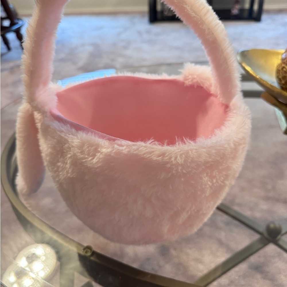 White Easter Bunny Basket. - Picture 8 of 11